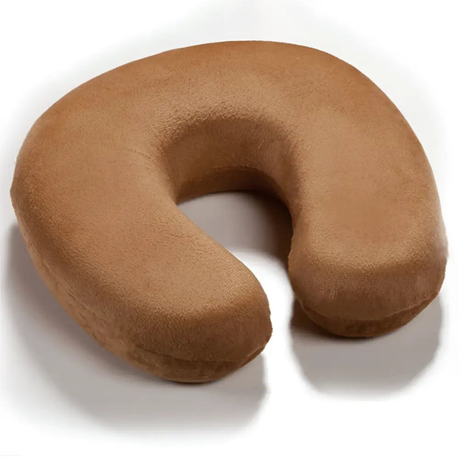 Voyagez avec un confort optimal grâce à notre Coussin Ergonomique en Forme de U, pensé pour vous accompagner partout. Que ce soit en avion, en train ou en voiture, il enveloppe délicatement votre nuque et vos épaules pour un maintien doux et un soutien fiable. Sa forme en U épouse parfaitement les contours de votre cou, vous aidant à relâcher les tensions accumulées pendant les longs trajets. Légère et facile à transporter, elle se glisse dans votre sac sans effort. Offrez-vous une pause détente à chaque voyage et arrivez à destination frais et dispos, prêt à profiter de chaque instant. Son tissu doux et respirant favorise une sensation de bien-être immédiate, tandis que sa mousse à mémoire de forme s'adapte à votre morphologie pour un confort personnalisé. Idéale pour les déplacements fréquents ou les escapades occasionnelles, elle vous rappelle de garder une posture droite et relâchée, même assis pendant des heures. Avec Redresse Dos, transformez chaque trajet en un moment de pur répit.