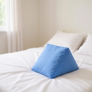 Un coussin incliné pour un confort optimal dans votre chambre à coucher Un coussin incliné pour un confort optimal dans votre chambre à coucher